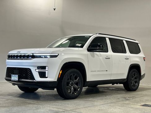 New 2026 Jeep Grand Wagoneer Limited w/ Premium Group II image 2
