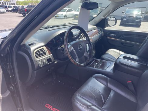 Used 2014 GMC Yukon Denali AWD/4WD image 12