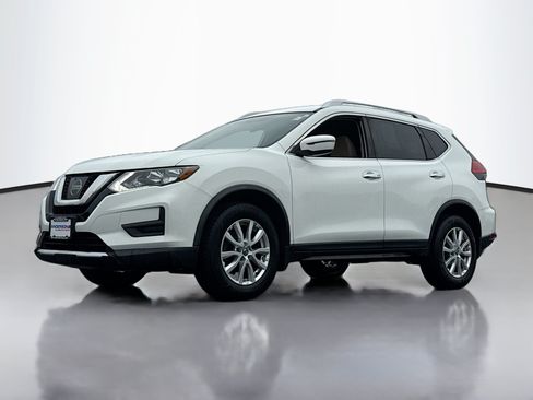 Used 2017 Nissan Rogue SV AWD/4WD image 13