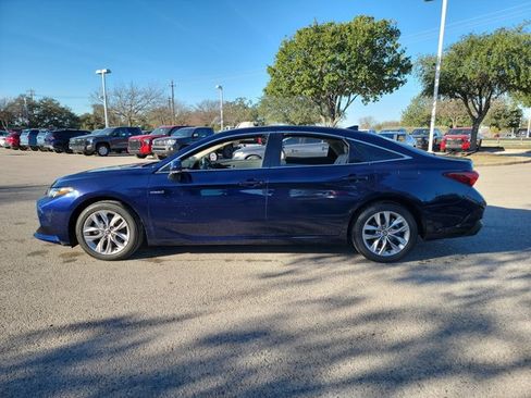 Used 2021 Toyota Avalon XLE image 8