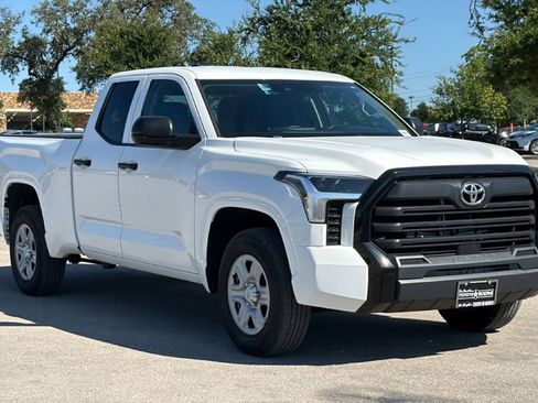 Certified 2022 Toyota Tundra SR w/ SR Tow Package RWD image 3