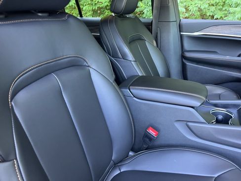 New 2026 Jeep Grand Cherokee L Limited AWD/4WD image 41
