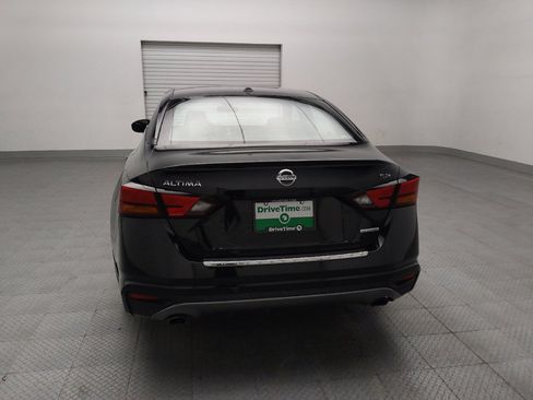 Used 2021 Nissan Altima 2.0 SR FWD image 6