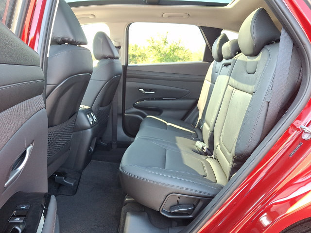 New 2026 Hyundai Tucson Limited w/ Tow & Go Package AWD/4WD image 6