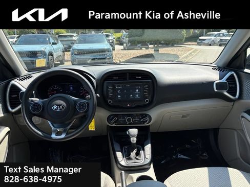 Used 2020 Kia Soul LX FWD image 8