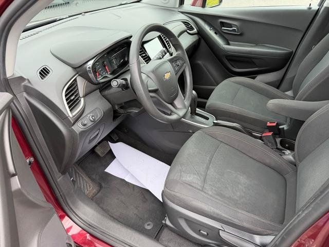 Used 2017 Chevrolet Trax LS FWD image 10