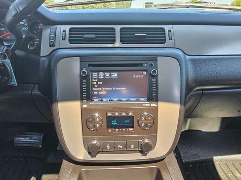 Used 2012 Chevrolet Avalanche LT AWD/4WD image 15