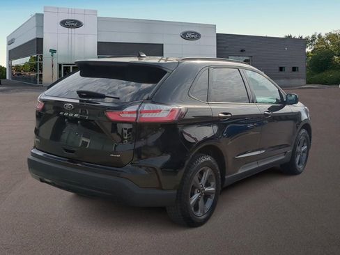 Used 2023 Ford Edge SEL w/ Sport Appearance Package image 9