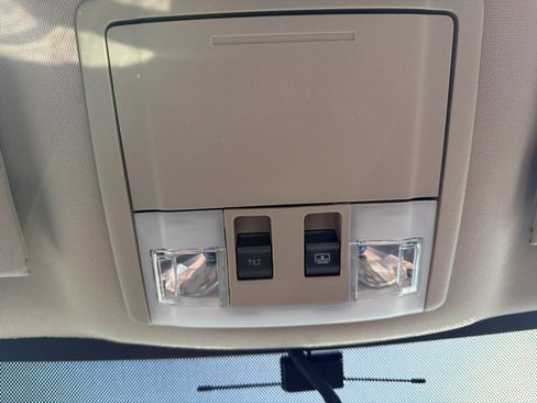 Used 2009 Lincoln MKX Base image 38