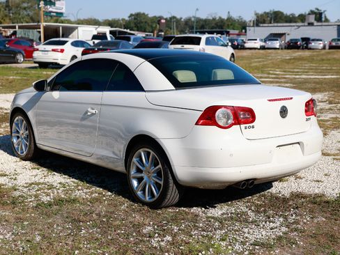 Used 2011 Volkswagen Eos Lux image 5