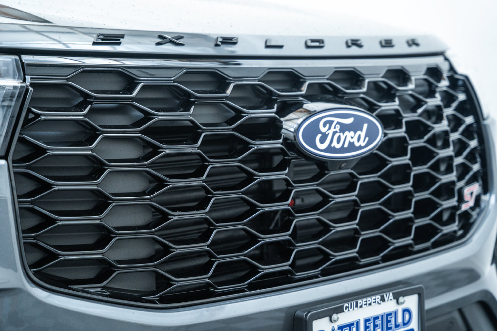 New 2027 Ford Explorer ST AWD/4WD image 14