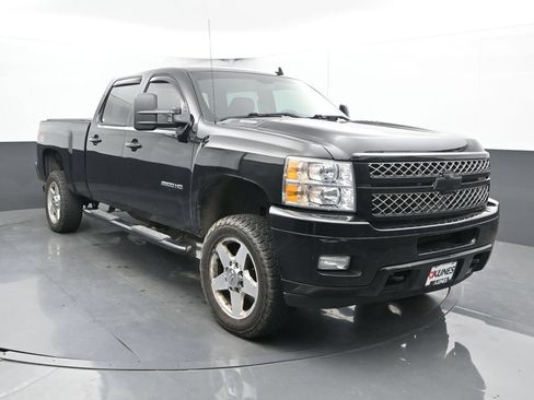 Used 2014 Chevrolet Silverado 2500 LTZ w/ LTZ Plus Package AWD/4WD image 6