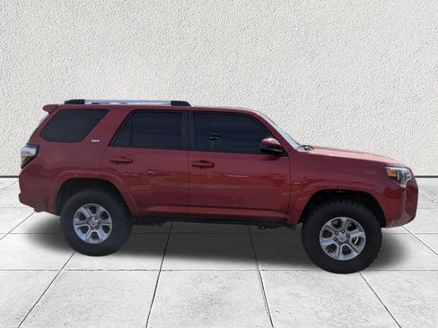 Used 2021 Toyota 4Runner SR5 image 2