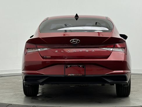 Used 2023 Hyundai Elantra SEL w/ Convenience Package image 6