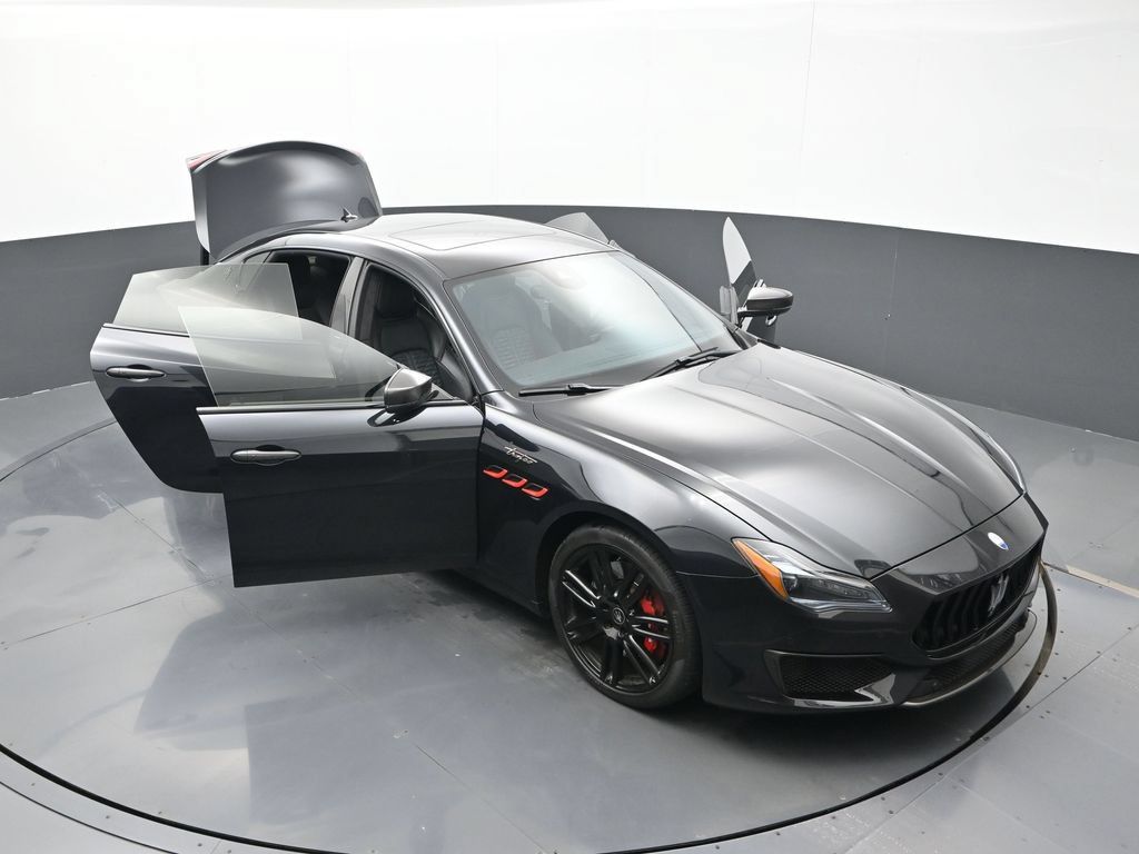 Used 2022 Maserati Quattroporte Trofeo RWD image 29
