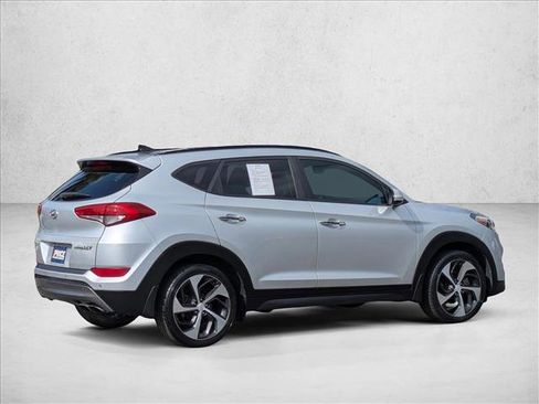 Used 2016 Hyundai Tucson Limited w/ Option Group 03 FWD image 5
