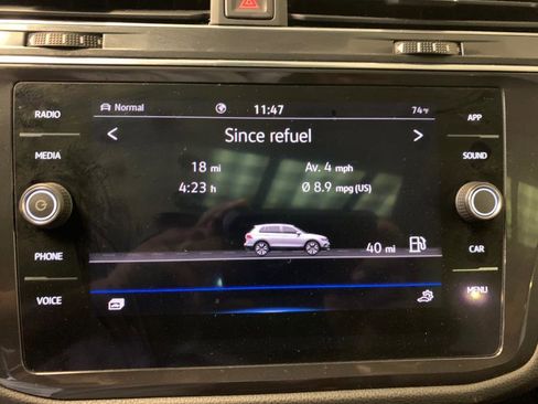 Used 2022 Volkswagen Tiguan SE R-Line image 26