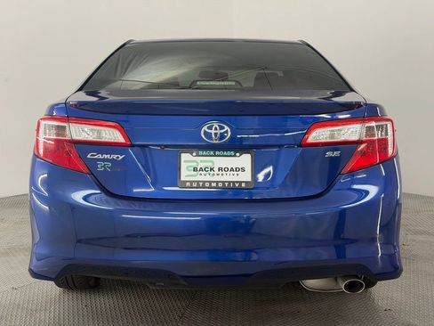 Used 2014 Toyota Camry SE FWD image 8
