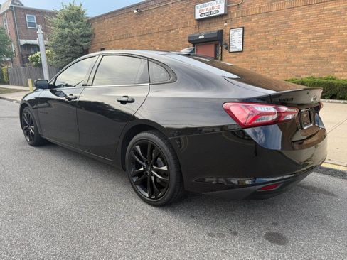 Used 2021 Chevrolet Malibu LT w/ Midnight Edition FWD image 6