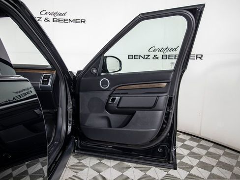 Used 2025 Land Rover Discovery Dynamic SE image 26