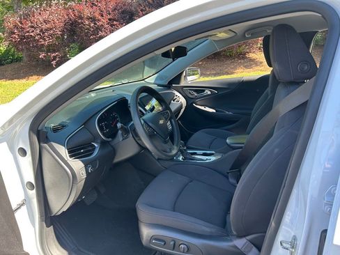 Used 2024 Chevrolet Malibu LT FWD image 32