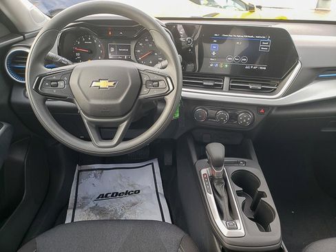 New 2026 Chevrolet Trax LS image 24
