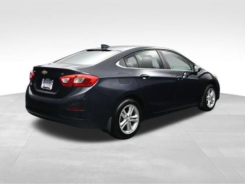 Used 2016 Chevrolet Cruze LT FWD image 5