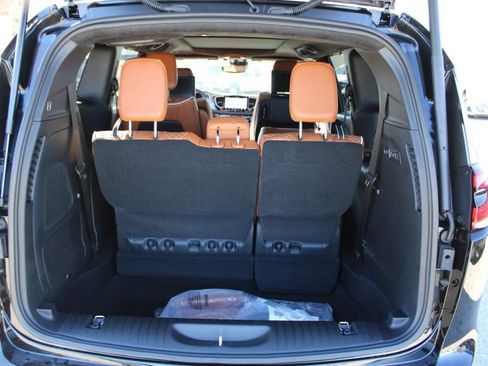 New 2026 Chrysler Pacifica Pinnacle image 35