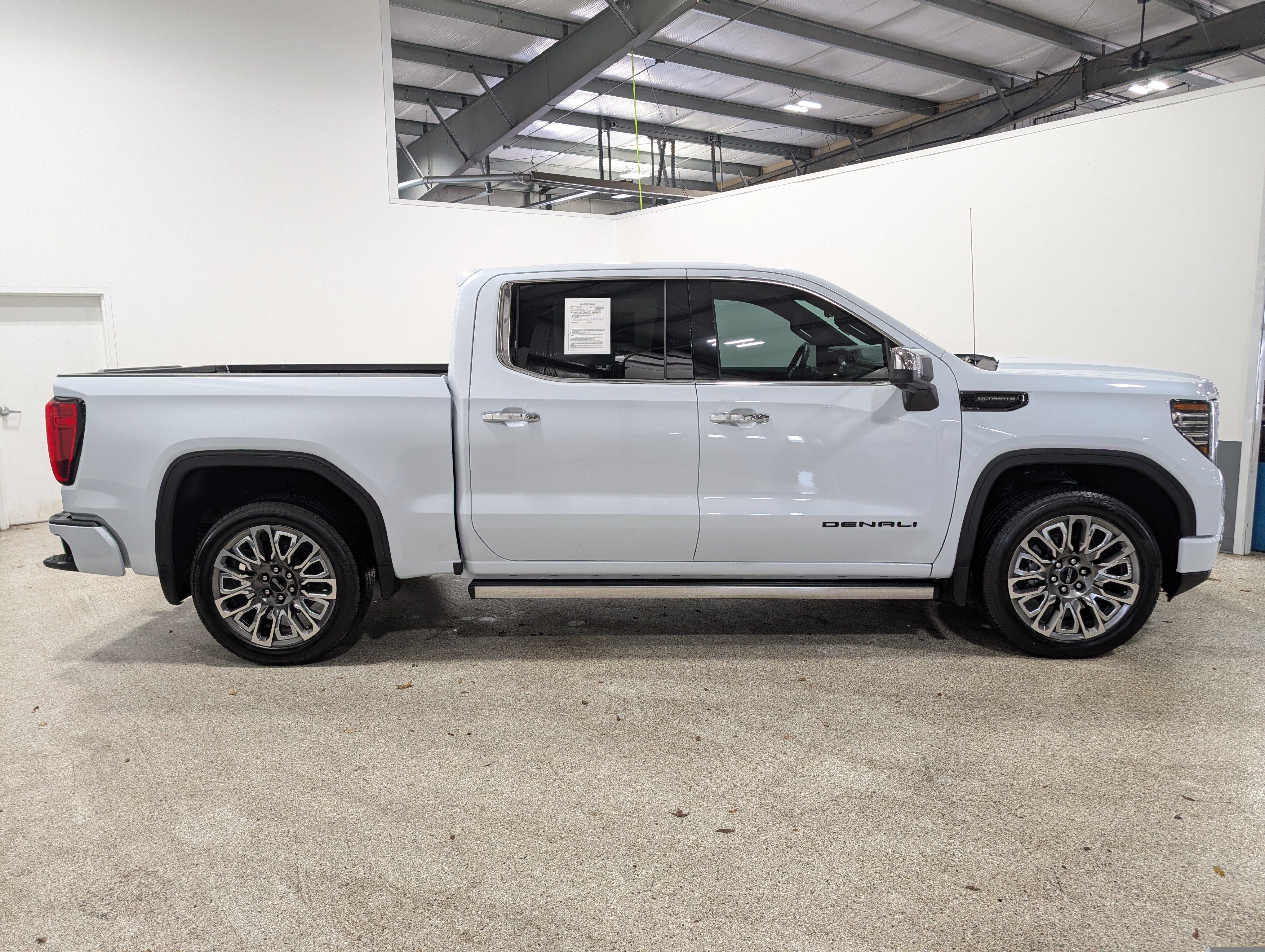 Used 2026 GMC Sierra 1500 Denali Ultimate AWD/4WD image 2