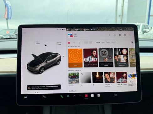 Used 2021 Tesla Model Y Long Range image 14