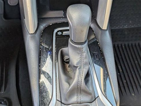 Used 2025 Toyota Corolla Cross AWD Hybrid w/ Moonroof Package image 11