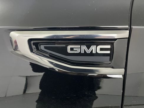 Used 2022 GMC Yukon AT4 image 14
