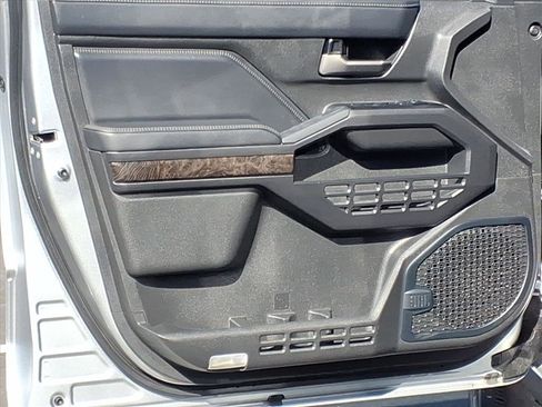 Used 2024 Toyota Tacoma Limited w/ Limited Package (LT) image 13