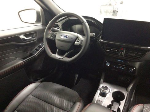 New 2026 Ford Escape ST-Line w/ Tech Pack #1 AWD/4WD image 17