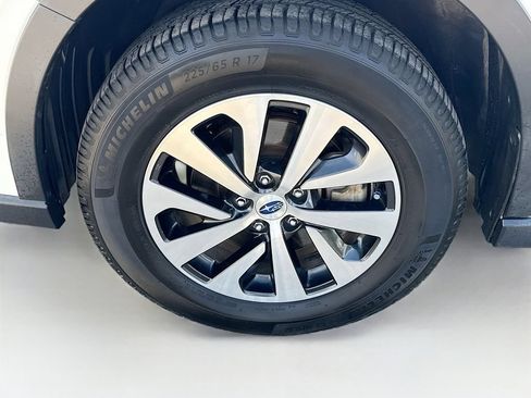 Used 2021 Subaru Outback Premium AWD/4WD image 41