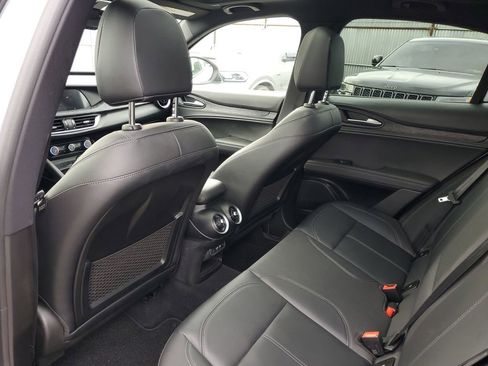 Used 2024 Alfa Romeo Stelvio Sprint AWD/4WD image 11