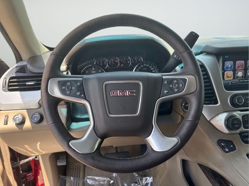 Used 2017 GMC Yukon SLT AWD/4WD image 14