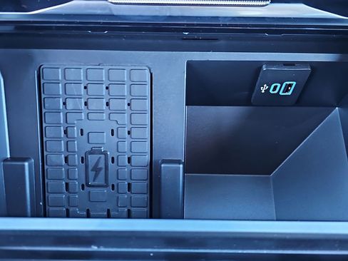 New 2026 Ford F250 Platinum w/ Tremor Off-Road Package image 25