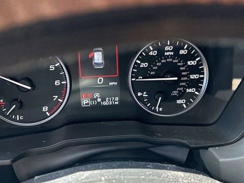 Used 2024 Subaru Crosstrek 2.0i Premium image 11