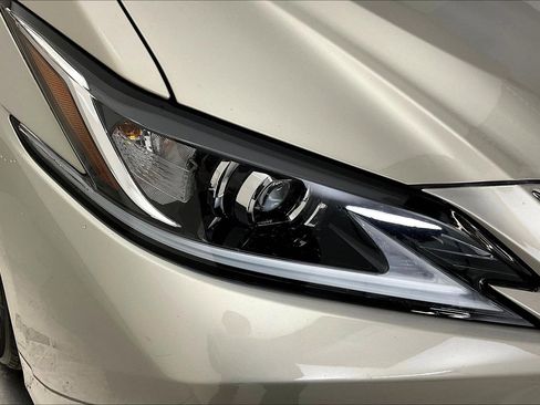 Used 2023 Lexus ES 350 w/ Premium Package FWD image 32