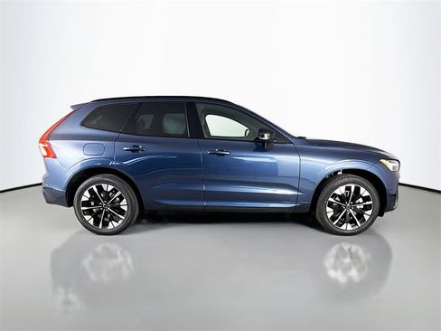 New 2026 Volvo XC60 B5 Plus w/ Protection Package Premier image 8