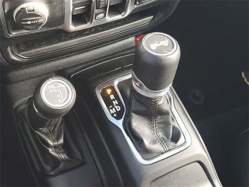 Certified 2021 Jeep Wrangler Unlimited Sahara image 30