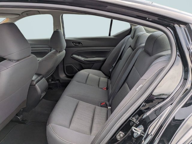 Used 2024 Nissan Altima 2.5 SV FWD image 12