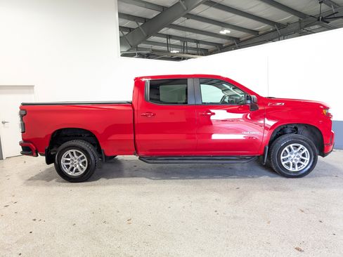 Used 2019 Chevrolet Silverado 1500 RST w/ True North Edition AWD/4WD image 2