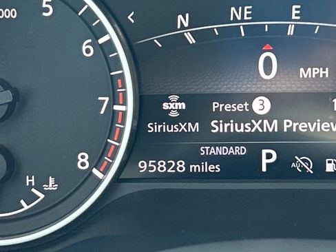 Used 2022 Nissan Pathfinder SL FWD image 36