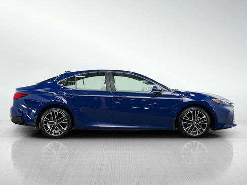 Used 2026 Toyota Camry XLE FWD image 6
