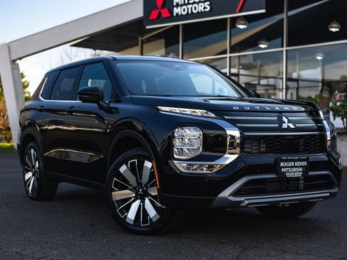 New 2026 Mitsubishi Outlander SE AWD/4WD image 1