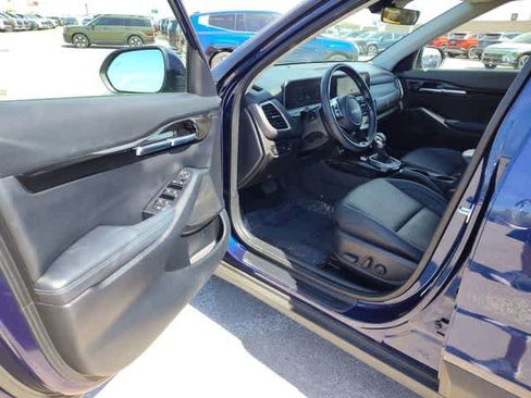 Used 2024 Kia Seltos EX image 10