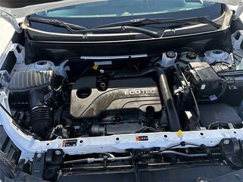 Used 2021 Chevrolet Equinox LT image 18