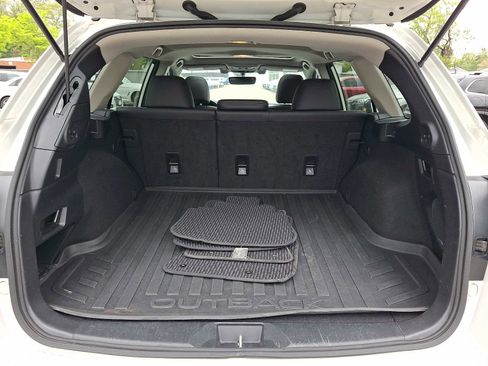 Used 2018 Subaru Outback 3.6R Limited AWD/4WD image 29